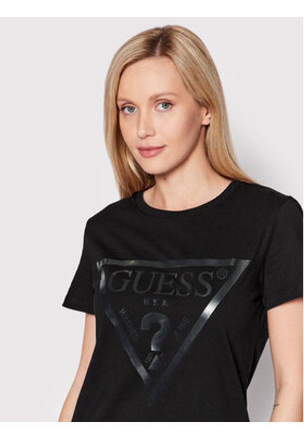 Guess T-Shirt V2YI07 K8HM0 Czarny Regular Fit. Kolor: czarny. Materiał: bawełna