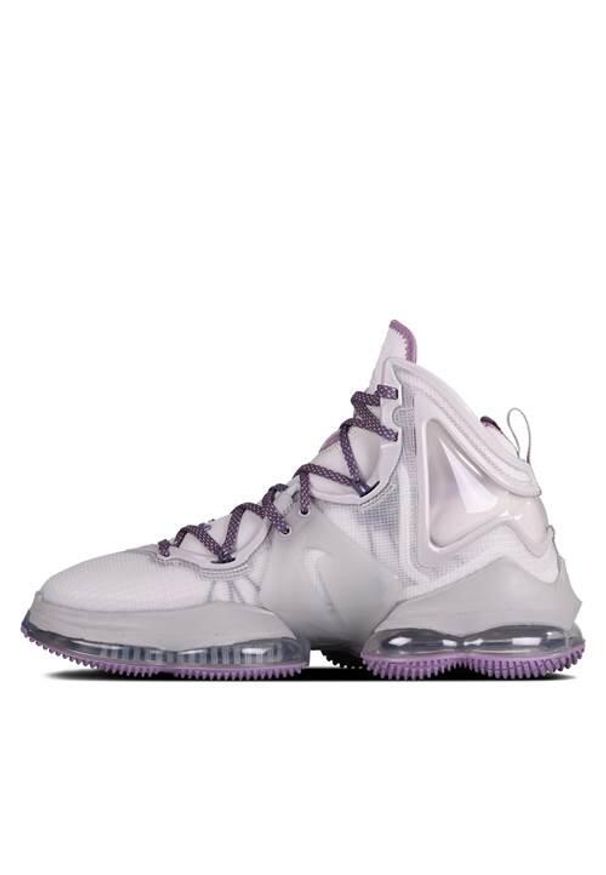 Buty koszykarskie męskie Nike Lebron 19. Zapięcie: sznurówki. Kolor: szary. Materiał: materiał, syntetyk. Szerokość cholewki: normalna. Sport: koszykówka