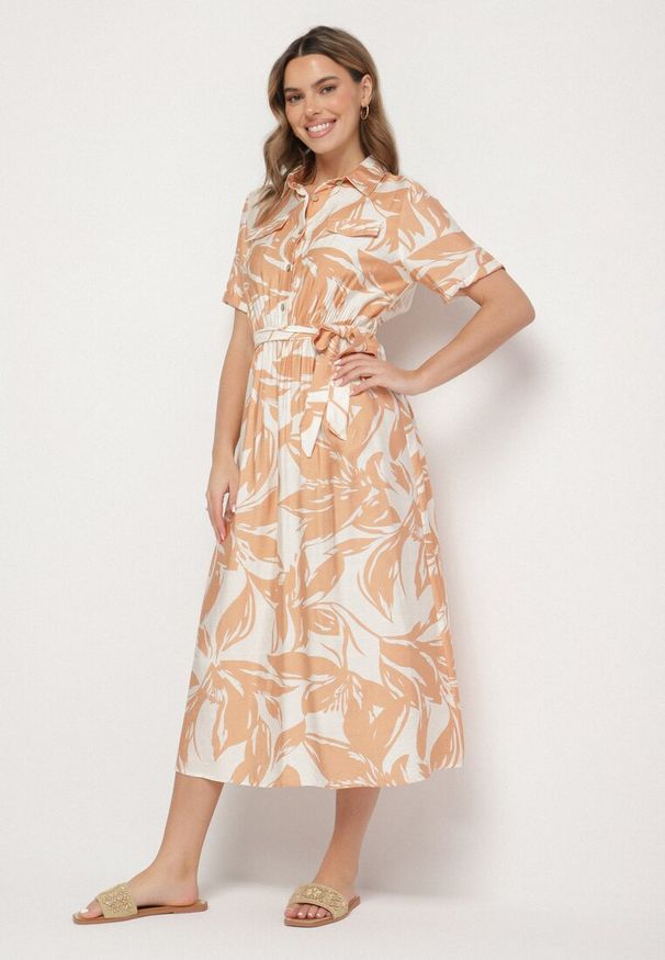 Born2be - Beżowa Wiskozowa Sukienka o Koszulowym Kroju z Wiązanym Paskiem Uloanna. Okazja: na co dzień. Kolor: beżowy. Materiał: wiskoza. Długość rękawa: krótki rękaw. Wzór: aplikacja. Typ sukienki: koszulowe. Styl: elegancki, casual, klasyczny