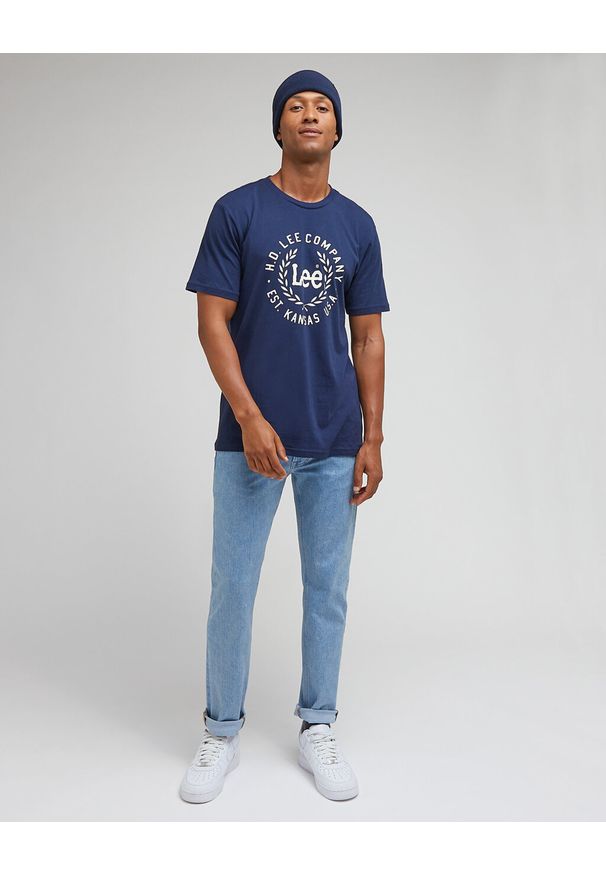 Lee - LEE DAREN ZIP FLY MĘSKIE SPODNIE JEANSOWE JEANSY DŻINSY ELECTRIC DREAMS 112342274 L707015728. Okazja: na co dzień. Styl: elegancki, klasyczny, casual