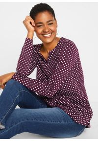 bonprix - Shirt w kropki, z długim rękawem i rozcięciami po bokach. Kolor: fioletowy. Długość rękawa: długi rękaw. Długość: długie. Wzór: kropki #1