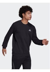Adidas - adidas Bluza Essentials Fleece Sweatshirt GV5295 Czarny Regular Fit. Kolor: czarny. Materiał: bawełna