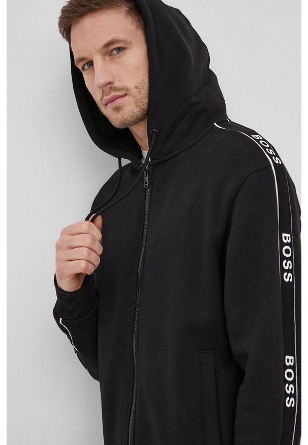 BOSS - Boss Bluza męska kolor czarny z kapturem z aplikacją. Okazja: na co dzień. Typ kołnierza: kaptur. Kolor: czarny. Wzór: aplikacja. Styl: casual