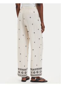 Vero Moda Spodnie materiałowe Kai 10345546 Kremowy Regular Fit. Kolor: kremowy. Materiał: wiskoza #4