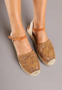 Born2be - Brązowe Sandały Typu Espadryle z Ażurowym Wzorem i Plecionką Ralovea. Okazja: na co dzień, na imprezę. Zapięcie: sprzączka. Kolor: brązowy. Wzór: ażurowy. Sezon: lato. Styl: elegancki, casual #5