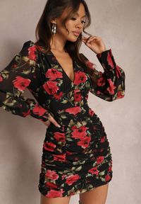 Renee - Czarna Sukienka Dopasowana z Marszczeniem Achomene. Okazja: na co dzień. Kolor: czarny. Materiał: tkanina. Typ sukienki: dopasowane. Styl: boho, casual. Długość: mini