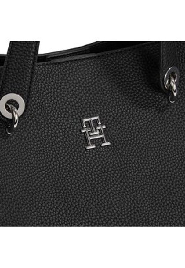 TOMMY HILFIGER - Tommy Hilfiger Torebka Th Emblem Satchel AW0AW15177 Czarny. Kolor: czarny. Materiał: skórzane