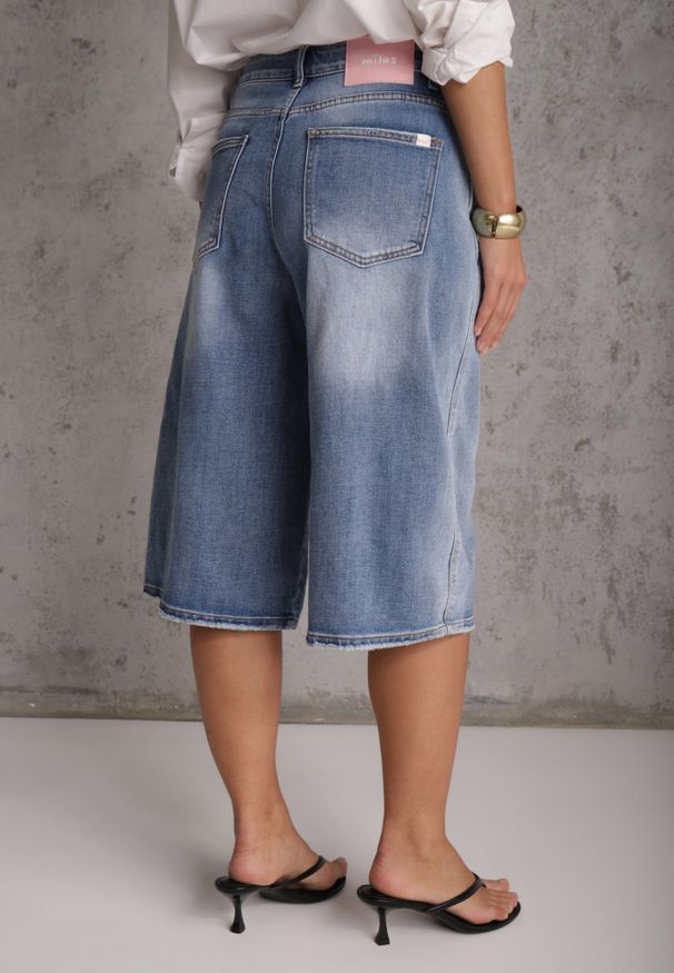 Renee - Niebieskie Jeansowe Szorty Casual Typu Jorts z Bawełną i Domieszką Wiskozy Polaera. Okazja: na co dzień. Kolor: niebieski. Materiał: jeans, bawełna, wiskoza. Sezon: lato. Styl: casual