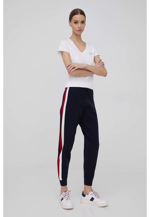 TOMMY HILFIGER - Tommy Hilfiger spodnie damskie kolor granatowy wzorzyste. Kolor: niebieski. Materiał: dzianina, bawełna