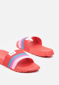 Born2be - Czerwone Klapki z Lekkiej Pianki na Płaskiej Podeszwie Uvetta. Okazja: na co dzień, na plażę. Nosek buta: otwarty. Kolor: czerwony. Obcas: na płaskiej podeszwie. Styl: casual, klasyczny, sportowy #6