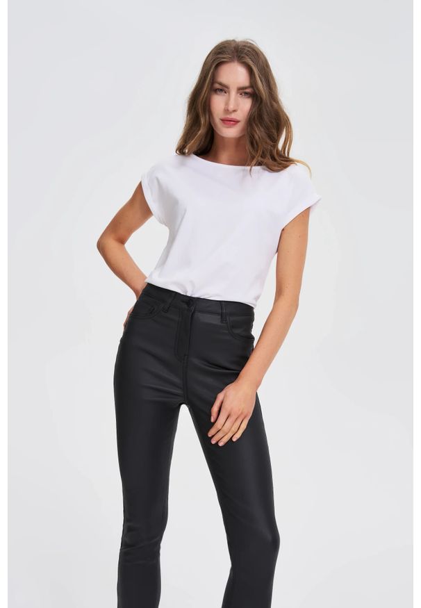 MOODO - T-shirt z bawełny biały. Kolor: biały. Materiał: bawełna