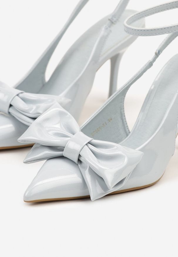 Renee - Niebieskie Sandały na Szpilce Vices z Dużą Kokardką Bez Pięty Velozia. Okazja: do pracy, na wesele, na studniówkę, na spotkanie biznesowe, na sylwestra, na ślub cywilny. Zapięcie: sprzączka. Kolor: niebieski. Obcas: na szpilce. Styl: elegancki, biznesowy, wizytowy