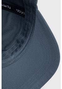 TOMMY HILFIGER - Tommy Hilfiger czapka bawełniana gładka. Kolor: niebieski. Materiał: bawełna. Wzór: gładki