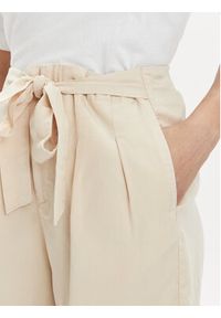 Vero Moda Szorty materiałowe Mia 10209543 Beżowy Slim Fit. Kolor: beżowy. Materiał: lyocell