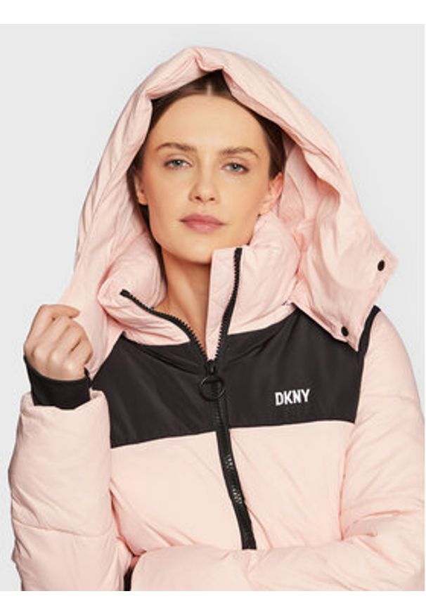 DKNY Sport Kurtka przejściowa DP2J9216 Różowy Regular Fit. Kolor: różowy. Materiał: syntetyk. Styl: sportowy