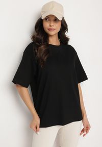 Born2be - Czarny Bawełniany Klasyczny T-shirt Merovira. Okazja: na co dzień, na spacer. Kolor: czarny. Materiał: bawełna. Styl: klasyczny #4