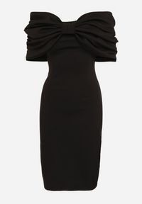 Born2be - Czarna Taliowana Sukienka Dopasowana z Odsłoniętymi Ramionami i Drapowaniem Palamiria. Okazja: na randkę, na imprezę. Kolor: czarny #7