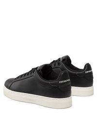 Emporio Armani Sneakersy X4X598 XF662 00002 Czarny. Kolor: czarny. Materiał: skóra