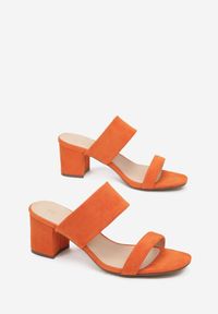 Born2be - Pomarańczowe Klapki Oriphithoe. Nosek buta: okrągły. Kolor: pomarańczowy. Materiał: bawełna. Wzór: paski, gładki. Obcas: na słupku #2