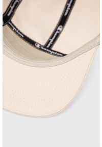 Champion czapka bawełniana kolor beżowy z aplikacją. Kolor: beżowy. Materiał: bawełna. Wzór: aplikacja