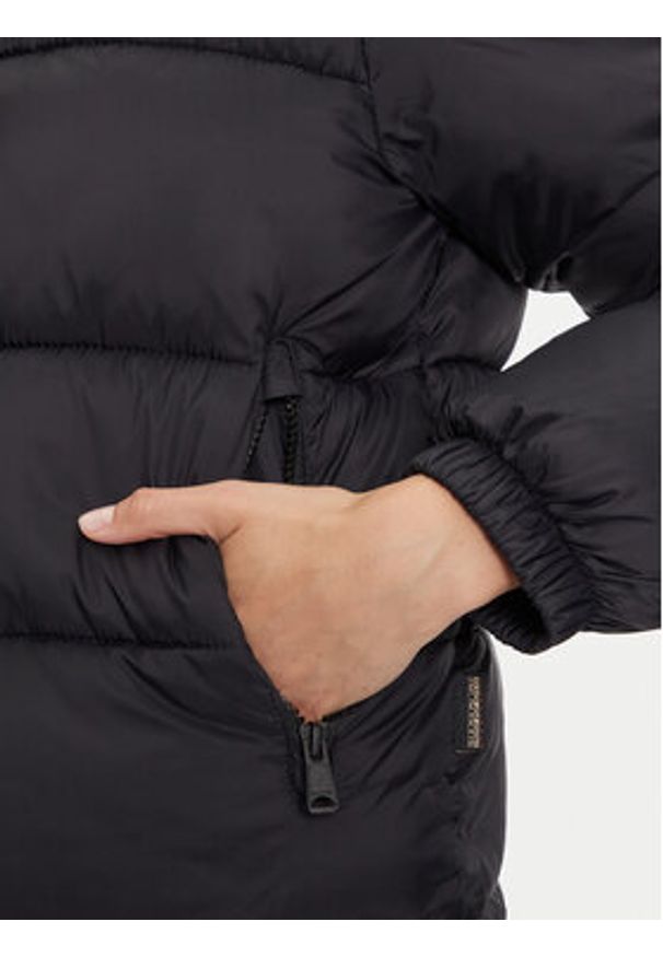 Napapijri Kurtka zimowa A-Box Logo NP0A4HZ1 Czarny Loose Fit. Kolor: czarny. Materiał: syntetyk. Sezon: zima
