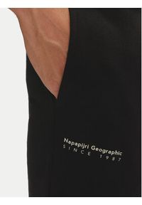 Napapijri Spodnie dresowe M-Badge NP0A4I33 Czarny Regular Fit. Kolor: czarny. Materiał: syntetyk, bawełna #3