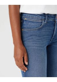 Wrangler - DAMSKIE SPODNIE JEANSOWE WRANGLER SKINNY AIRBLUE W28K-TX-386