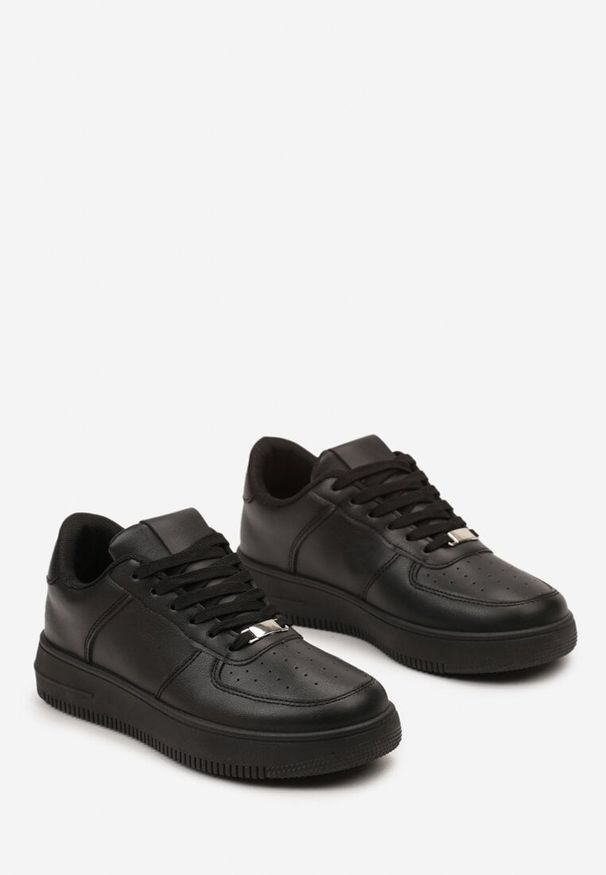 Born2be - Czarne Sneakersy Sznurowane o Klasycznym Fasonie Kauma. Nosek buta: okrągły. Zapięcie: sznurówki. Kolor: czarny. Materiał: materiał. Obcas: na obcasie. Wysokość obcasa: niski