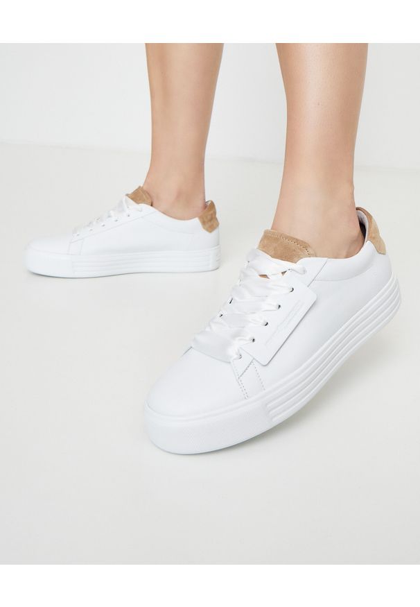KENNEL&SCHMENGER - Białe sneakersy z naturalnej skóry. Zapięcie: sznurówki. Kolor: biały. Materiał: skóra