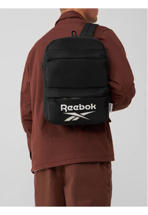 Reebok Plecak RBK-012-CCC-05 Czarny. Kolor: czarny. Materiał: materiał