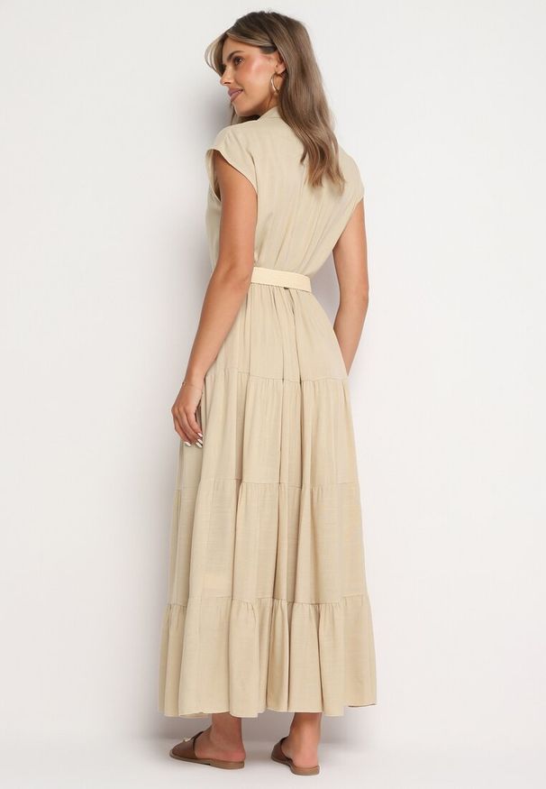 Born2be - Beżowa Rozkloszowana Wiskozowa Sukienka o Koszulowym Kroju z Paskiem w Talii Omvia. Kolor: beżowy. Materiał: wiskoza. Typ sukienki: koszulowe. Styl: klasyczny, elegancki