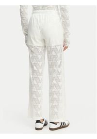 Adidas - adidas Spodnie dresowe Firebird Classic KE3455 Écru Regular Fit. Kolor: kremowy. Materiał: syntetyk #3