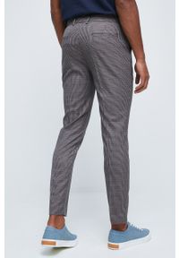 medicine - Medicine spodnie męskie kolor brązowy dopasowane. Kolor: brązowy. Materiał: tkanina #2