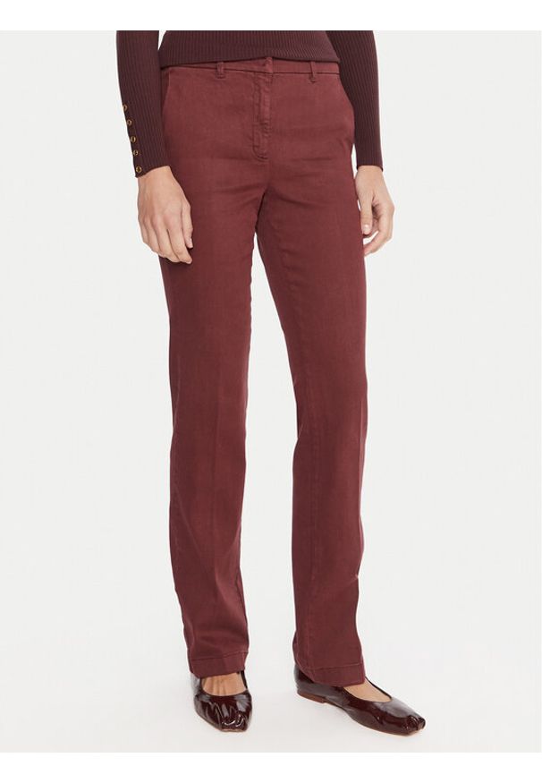 Marella Chinosy Rovo 2523136055 Bordowy Slim Fit. Kolor: czerwony. Materiał: bawełna