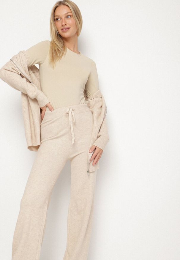 Born2be - Beżowy Komplet Dzianinowy z Wełną Bluza z Kapturem i Szerokie Spodnie Otisela. Kolor: beżowy. Materiał: dzianina, wełna