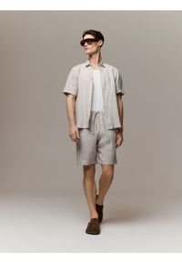 Reserved - Lniana koszula slim fit - beżowy. Kolor: beżowy. Materiał: len