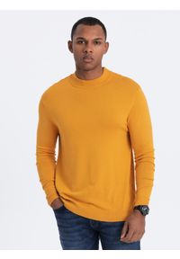 Ombre Clothing - Półgolf dzianinowy męski z wiskozą - musztardowy V5 OM-SWTN-0100 - XXL. Typ kołnierza: golf. Kolor: żółty. Materiał: wiskoza, dzianina