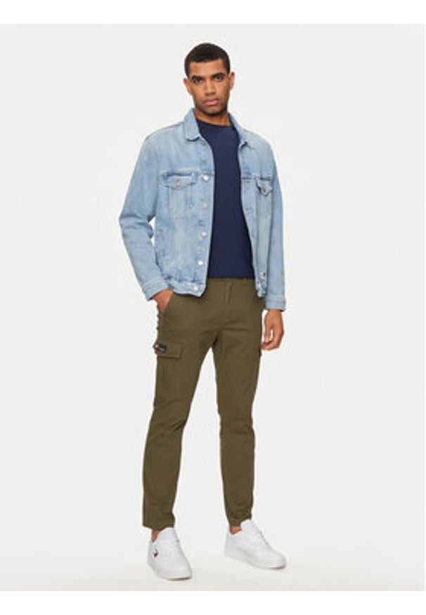 Tommy Jeans Spodnie materiałowe Austin DM0DM18940 Zielony Slim Fit. Kolor: zielony. Materiał: bawełna