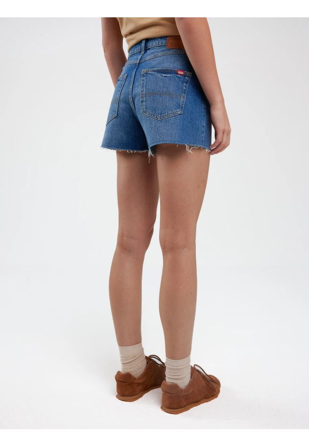 Big-Star - Szorty damskie jeansowe z kolekcji Authentic niebieskie Authentic Girl 369. Okazja: na co dzień. Stan: podwyższony. Kolor: niebieski. Materiał: jeans. Sezon: lato. Styl: casual, wakacyjny