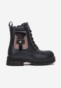 Born2be - Granatowe Botki z Kieszonką i Sznurowaniem z Przodu Djire. Okazja: na co dzień. Nosek buta: okrągły. Zapięcie: zamek. Kolor: niebieski. Materiał: jeans. Szerokość cholewki: normalna. Wzór: aplikacja. Styl: casual