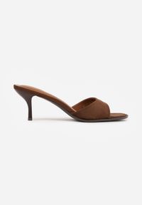 Born2be - Brązowe Minimalistyczne Klapki na Szpilce VICES z Imitacji Zamszu Fodita. Okazja: na co dzień. Kolor: brązowy. Materiał: zamsz. Obcas: na szpilce. Styl: casual, elegancki. Wysokość obcasa: średni #5