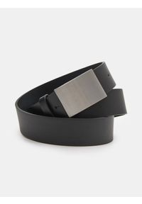 Sinsay - Pasek z metalową klamrą z imitacji skóry - czarny. Kolor: czarny. Materiał: skóra #1