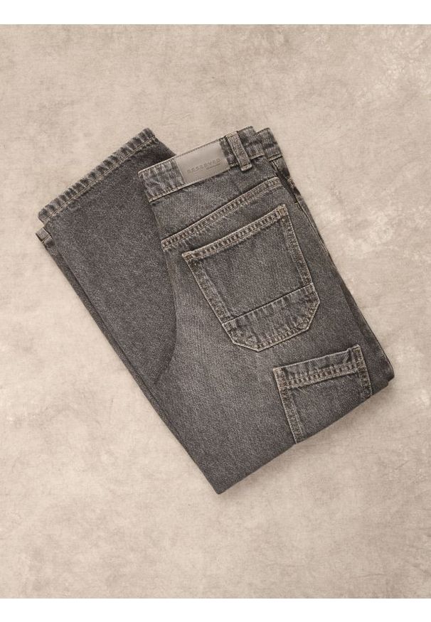 Reserved - Jeansy relaxed fit - szary. Kolor: szary
