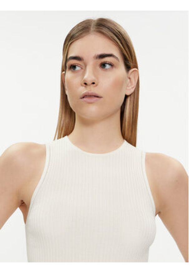 Calvin Klein Top K20K206506 Biały Slim Fit. Kolor: biały. Materiał: wiskoza