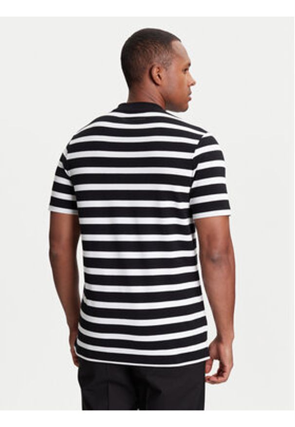 Karl Lagerfeld - KARL LAGERFELD T-Shirt 755022 553231 Czarny Regular Fit. Typ kołnierza: dekolt w karo. Kolor: czarny. Materiał: bawełna