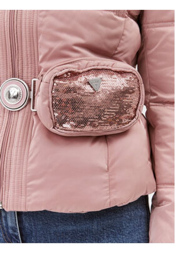 Guess Kurtka zimowa Lucia W3BL19 WEX12 Różowy Regular Fit. Kolor: różowy. Materiał: syntetyk. Sezon: zima