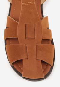 Born2be - Brązowe Sandały Gladiatorki z Imitacji Nubuku z Klamerką Belenatia. Zapięcie: pasek. Kolor: brązowy. Materiał: nubuk. Sezon: lato. Styl: klasyczny #5