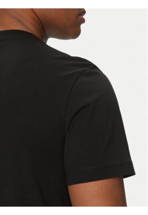 Lacoste T-Shirt TH9842 Czarny Regular Fit. Kolor: czarny. Materiał: bawełna