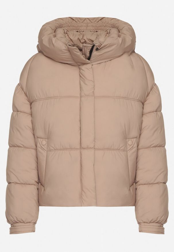 Born2be - Beżowa Pikowana Kurtka Puffer z Kapturem i Kieszonką przy Rękawie Galieana. Okazja: na spacer. Typ kołnierza: kaptur. Kolor: beżowy. Materiał: dzianina, jeans. Sezon: zima. Styl: sportowy, elegancki