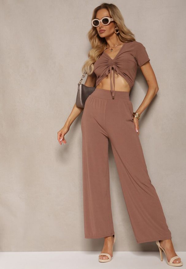 Renee - Ciemnobeżowy Komplet Koszulka ze Ściągaczem Szerokie Spodnie z Gumką w Talii Tolan. Kolor: beżowy. Materiał: bawełna